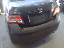 2010 TOYOTA CAMRY, GRAY, LE MODEL, 2.5L, AT,  Z26451